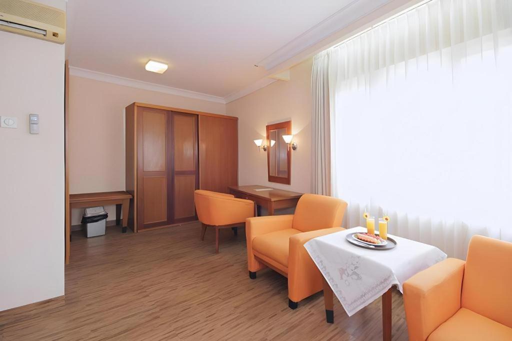 Nalendra Hotel Bandung Exterior photo