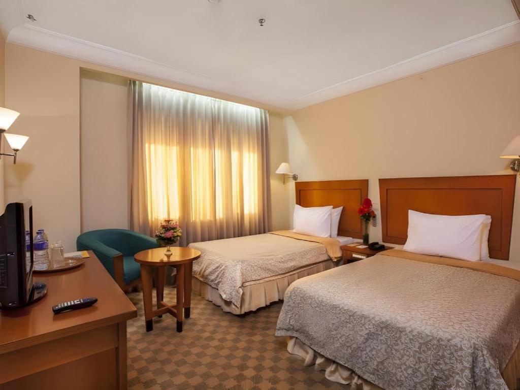 Nalendra Hotel Bandung Exterior photo